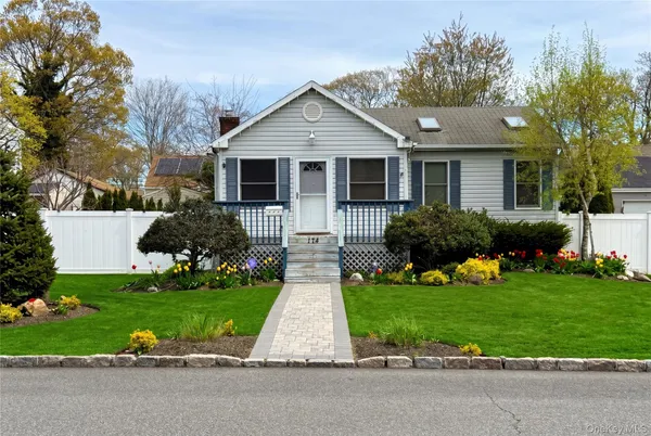 $599,900 | 174 Trouville Road, Copiague, NY 11726