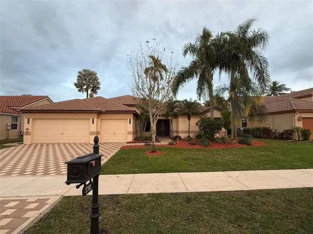 $1,225,500 | 2702 East Orchard Circle, Davie, FL 33328