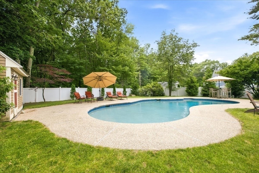 36 Wagon Road Walpole, MA 02081 - Photo 31 of 42