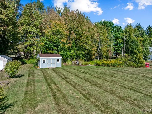 $585,000 | 6502 Brian Street, Marcy, NY 13403