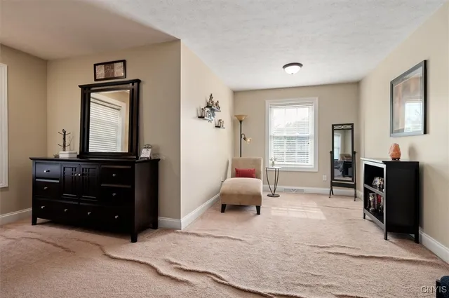 $585,000 | 6502 Brian Street, Marcy, NY 13403