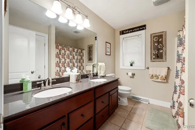 $585,000 | 6502 Brian Street, Marcy, NY 13403