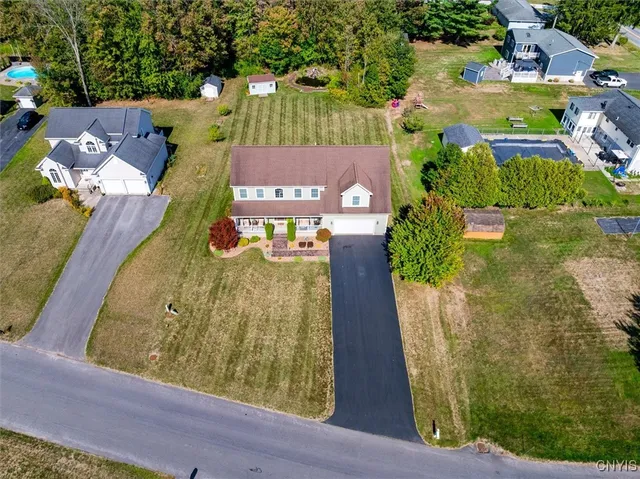 $585,000 | 6502 Brian Street, Marcy, NY 13403