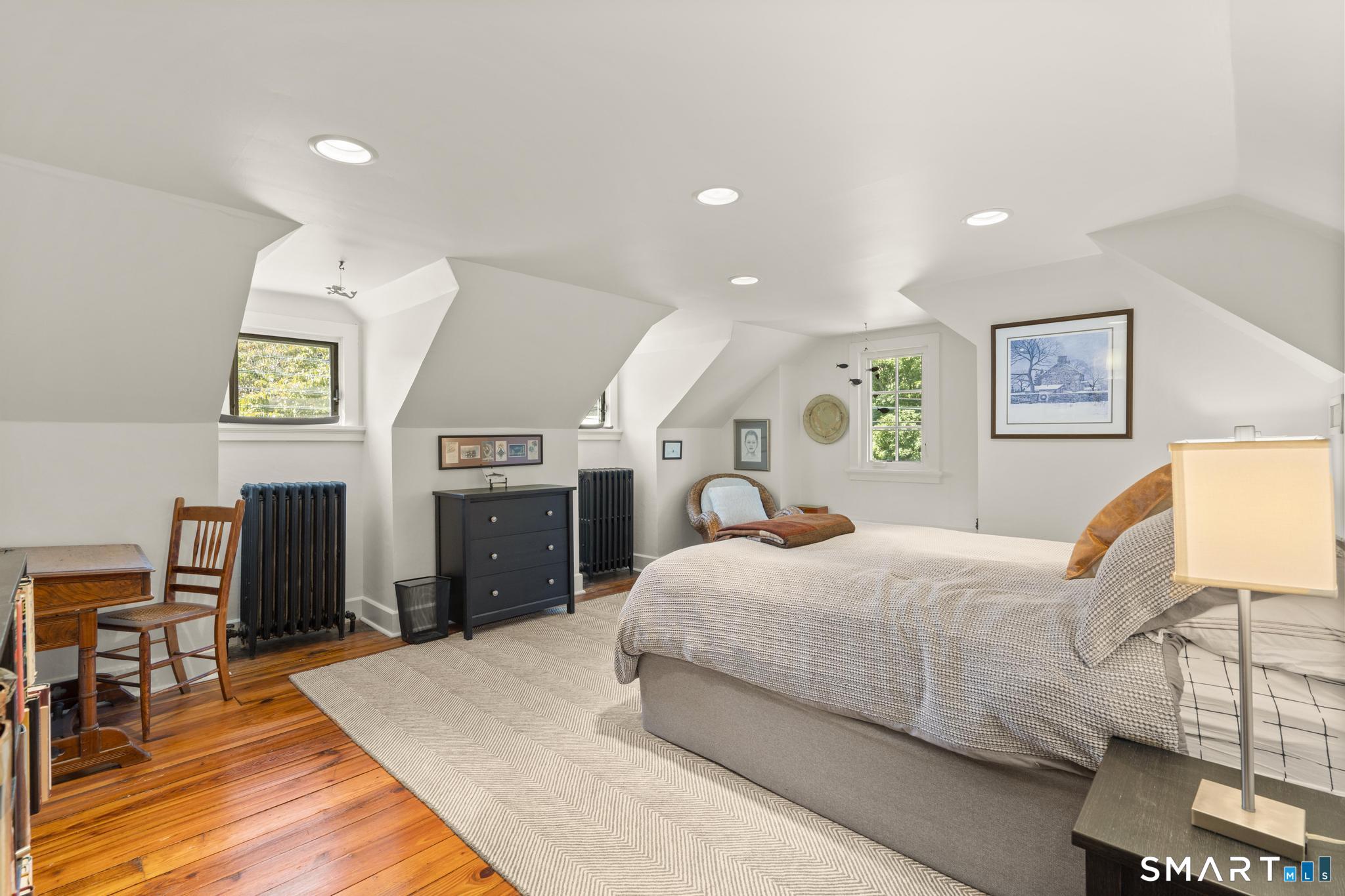 394 Wakeman Road Fairfield, CT 06824 - Photo 23 of 40 Gallery Image 23