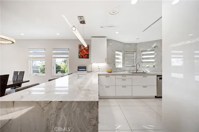 $1,750,000 | 515 La Loma Road, Glendale, CA 91206