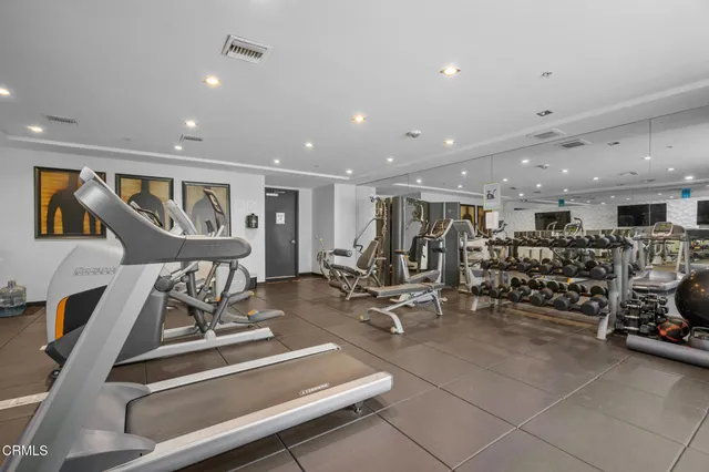 $2,299,000 | 432 North Oakhurst Drive, Unit 104, Beverly Hills, CA 90210