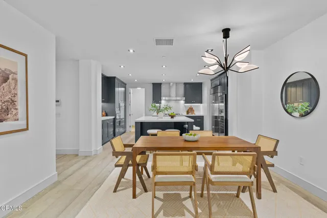 $2,299,000 | 432 North Oakhurst Drive, Unit 104, Beverly Hills, CA 90210