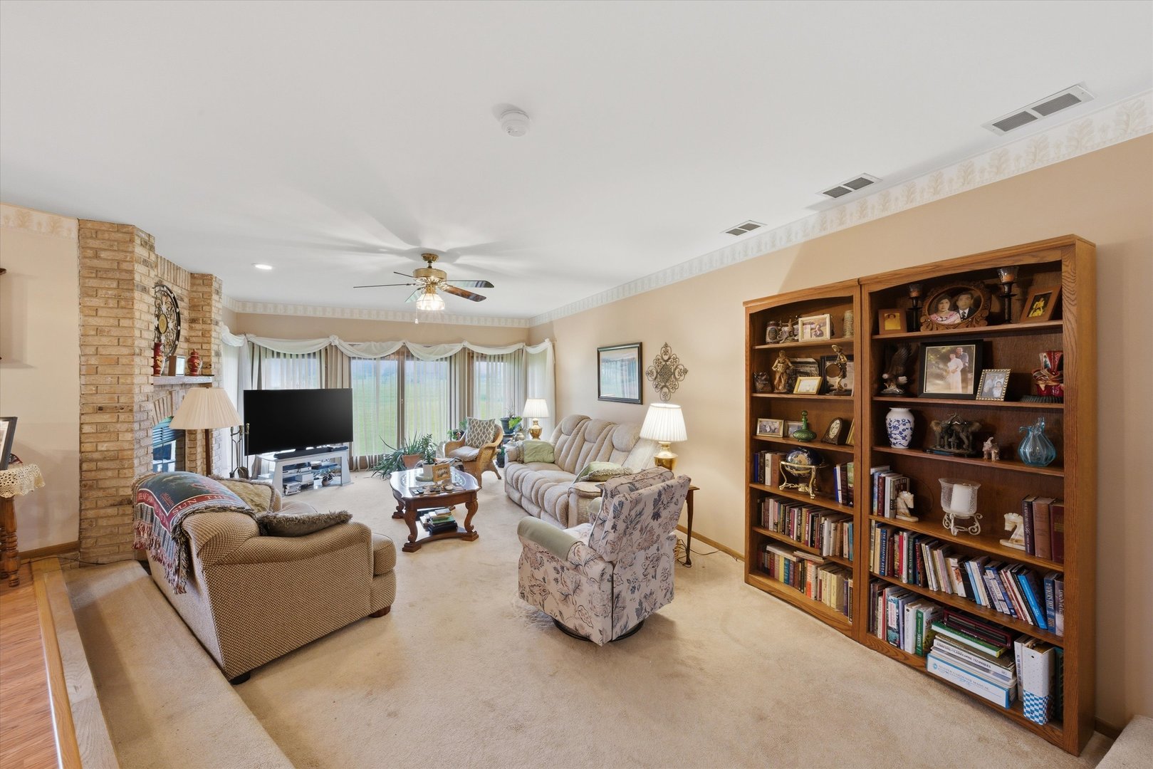 1026 South Schoolhouse Road New Lenox, IL 60451 - Photo 4 of 36