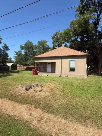 $1,350 | 1711 Oriental Street, Bonham, TX 75418