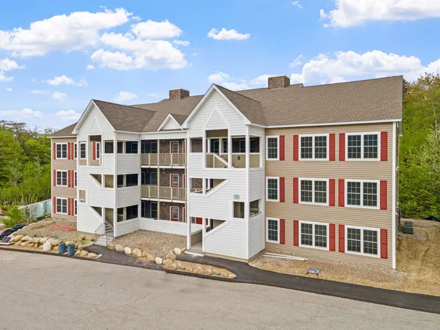 $540,000 | 16 Twin Tip Terrace, Unit 2, Lincoln, NH 03251