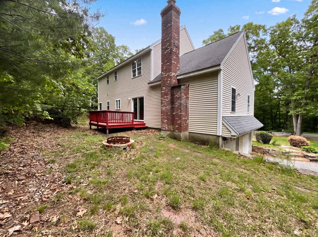 14 Smith Road Sutton, MA 01590 - Photo 5 of 30