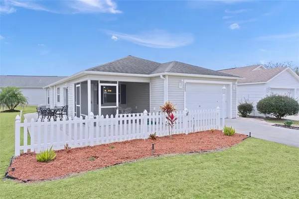 $300,000 | 2050 Fairview Lane, The Villages, FL 32162