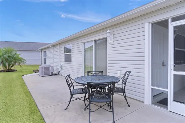 $300,000 | 2050 Fairview Lane, The Villages, FL 32162