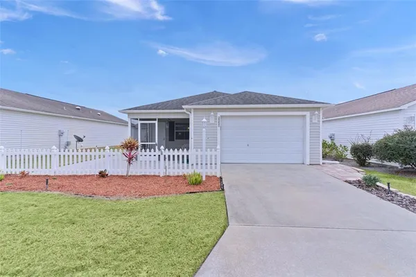 $300,000 | 2050 Fairview Lane, The Villages, FL 32162