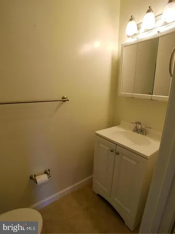 $1,850 | 1030 Warwick Court, Sterling, VA 20164