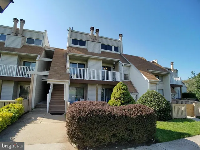 $1,850 | 1030 Warwick Court, Sterling, VA 20164