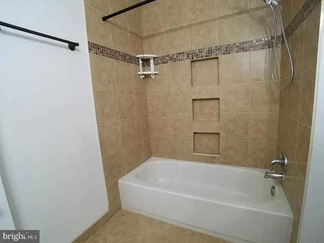 $1,850 | 1030 Warwick Court, Sterling, VA 20164