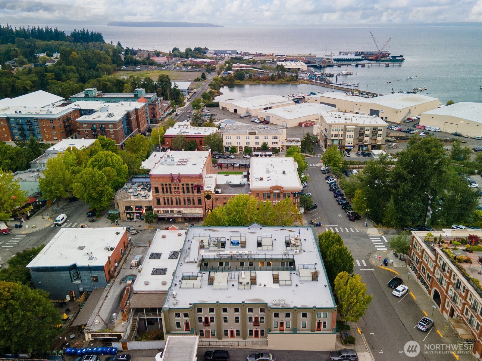 1201 11th Street, Unit 303 Bellingham, WA 98225 - Photo 30 of 34 an aerial view of a city