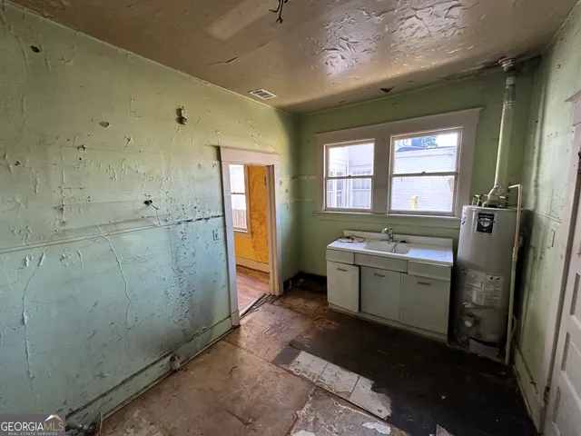 $325,000 | 628 East 48th Street, Savannah, GA 31405