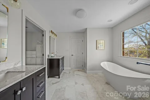 $900,000 | 7520 Celtic Court, Charlotte, NC 28277