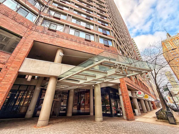 $269,000 | 211 East Ohio Street, Unit 1804, Chicago, IL 60611