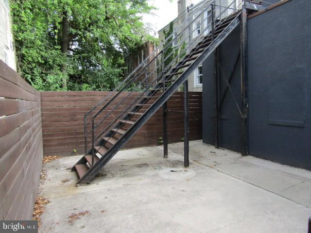 700 Lloyd Street Chester, PA 19013 - Photo 3 of 32 a view of entryway