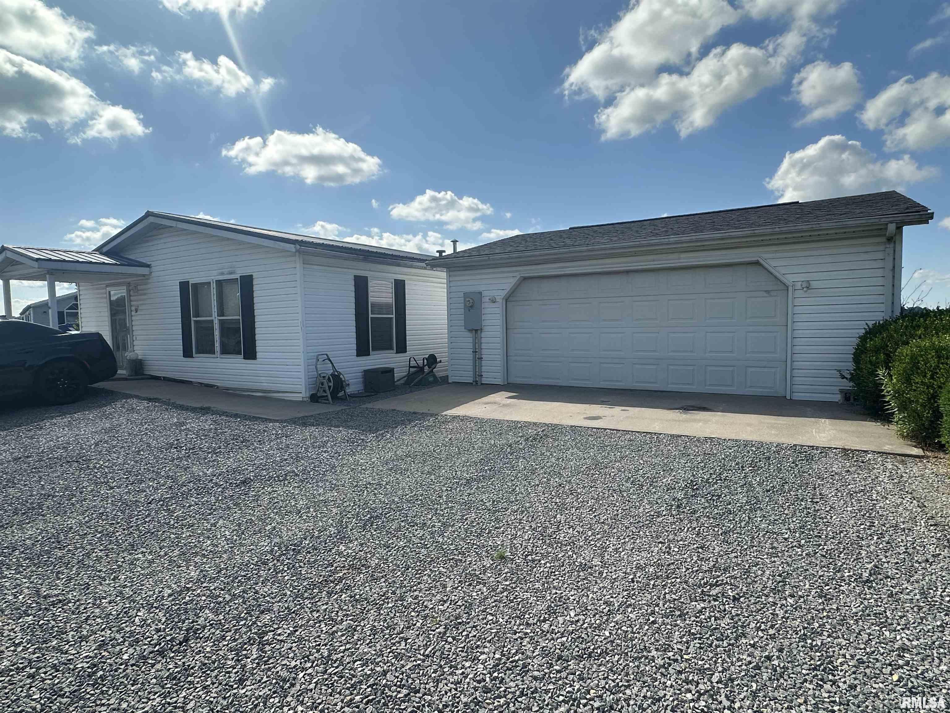 37 Ava Road Murphysboro, IL 62966 - Photo 2 of 15