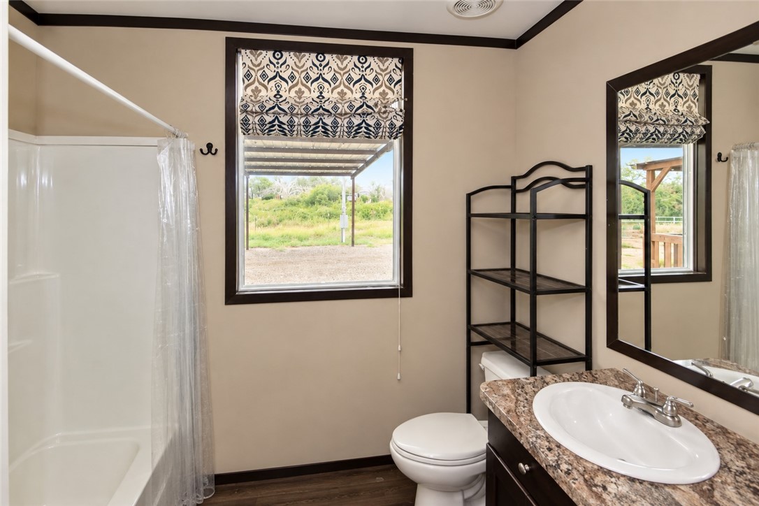 124 Farm To Market 1545 Three Rivers, TX 78071 - Photo 11 of 13 Gallery Image 11
