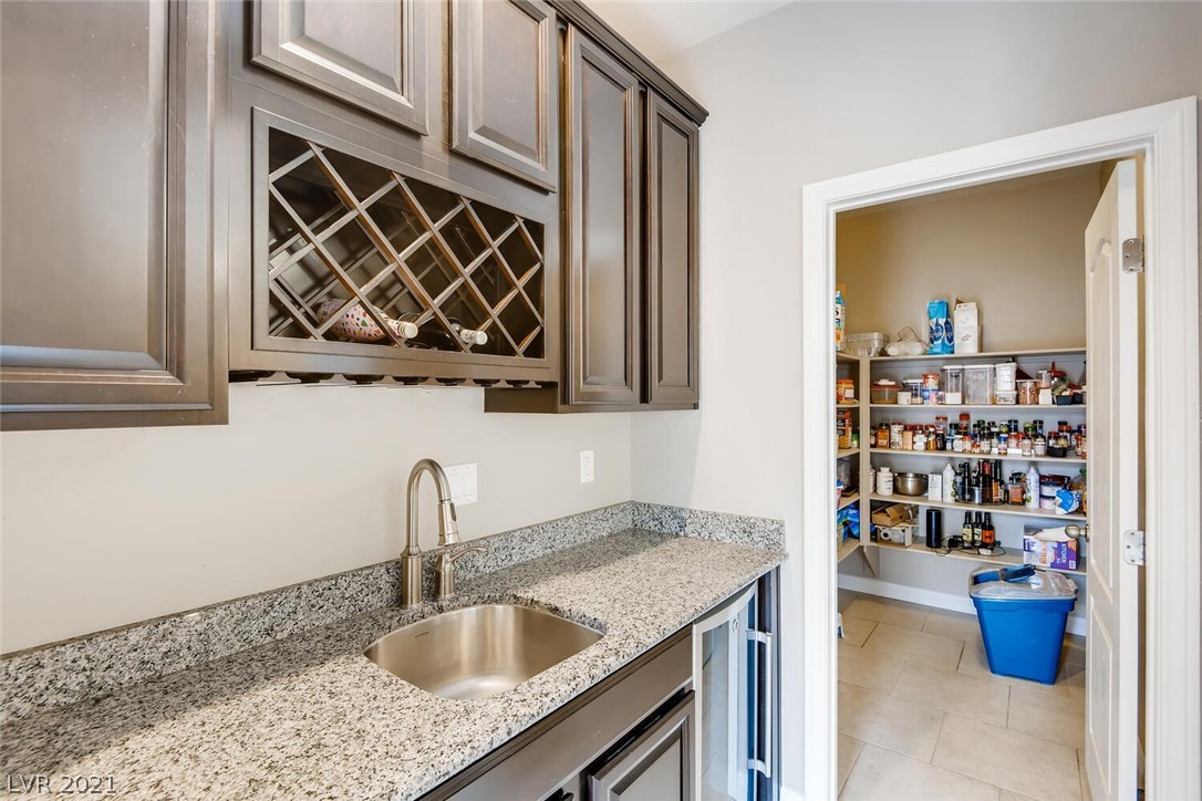 320 Summit Shadow Street Henderson, NV 89015 - Photo 14 of 49