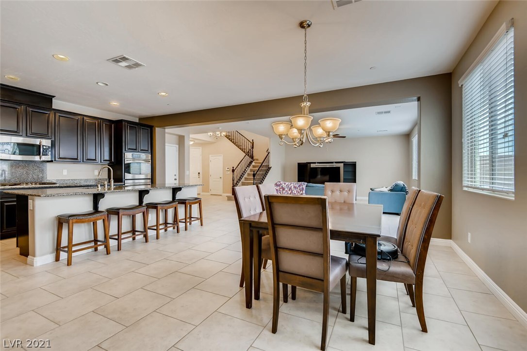 320 Summit Shadow Street Henderson, NV 89015 - Photo 8 of 49