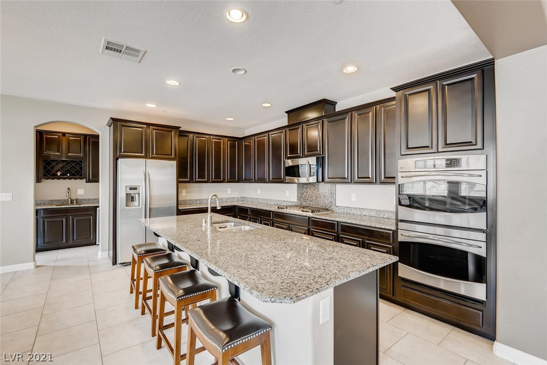 320 Summit Shadow Street Henderson, NV 89015 - Photo 9 of 49