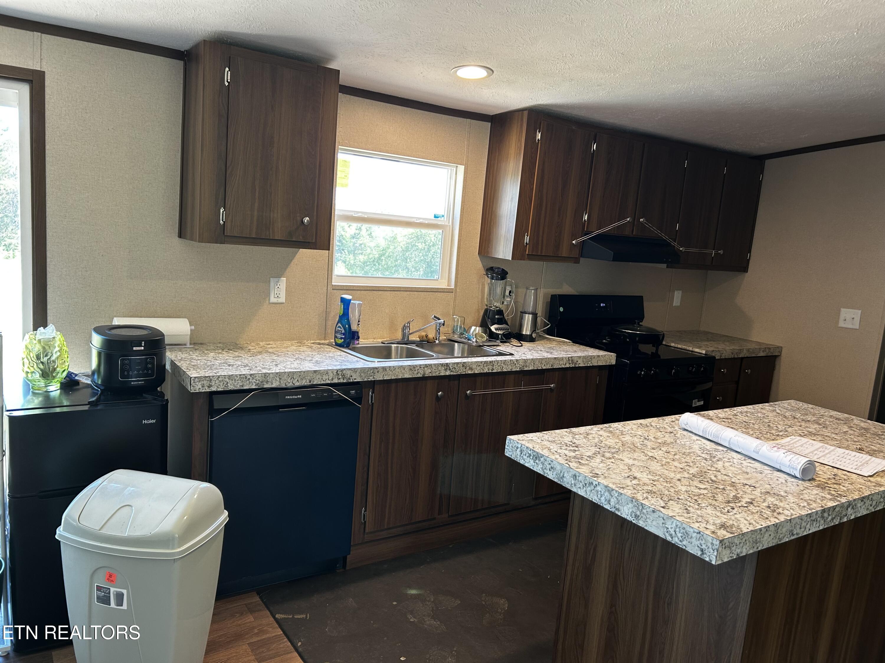 418 Oak Grove Road Madisonville, TN 37354 - Photo 5 of 14 IMG_8524