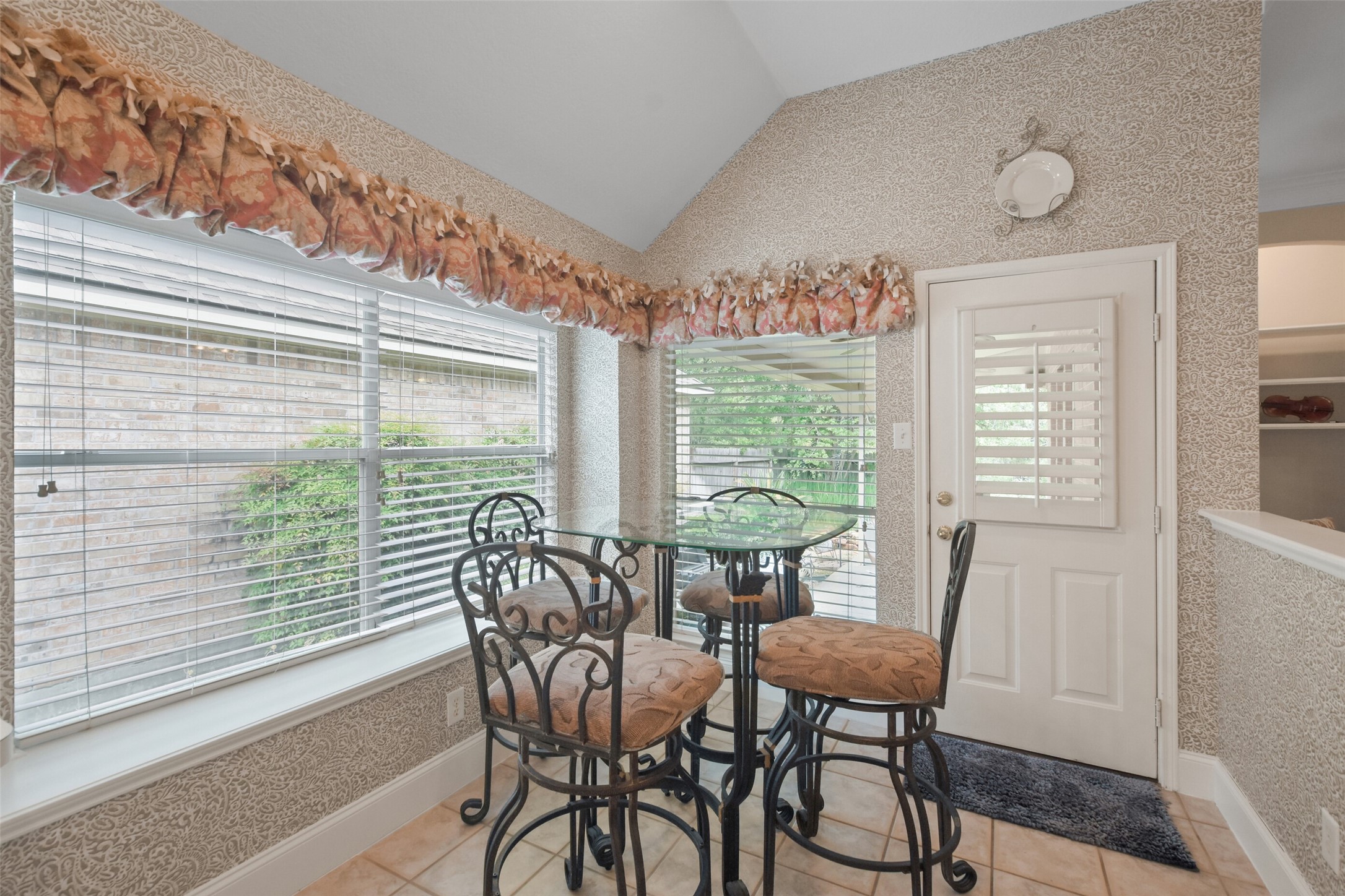 18 Pinery Ridge Place Spring, TX 77382 - Photo 18 of 38 a view of a dining room with furniture window and outside view