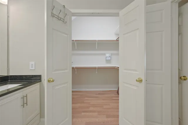 a view of walk in closet