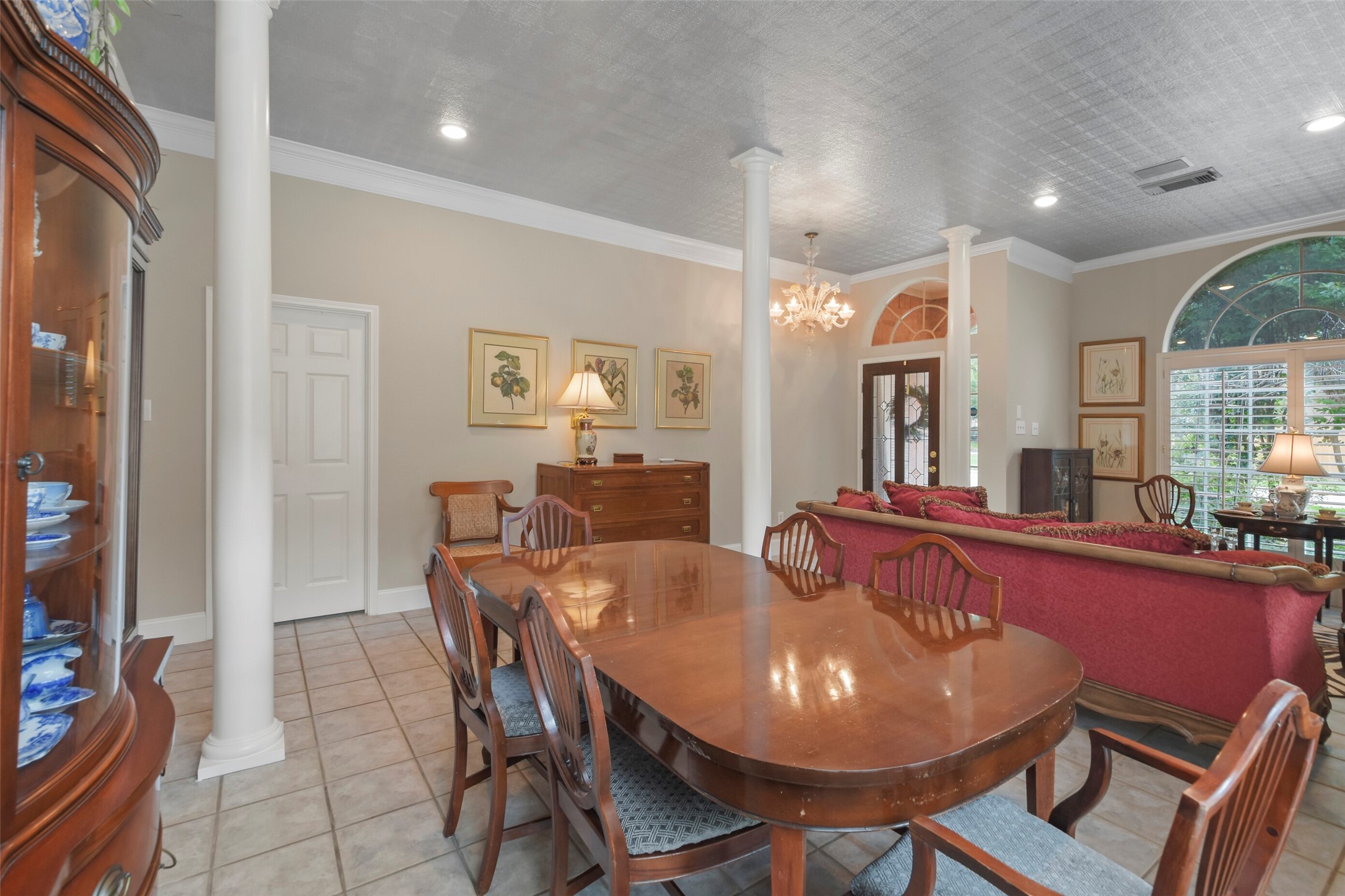 18 Pinery Ridge Place Spring, TX 77382 - Photo 7 of 38 a dining room with furniture and window