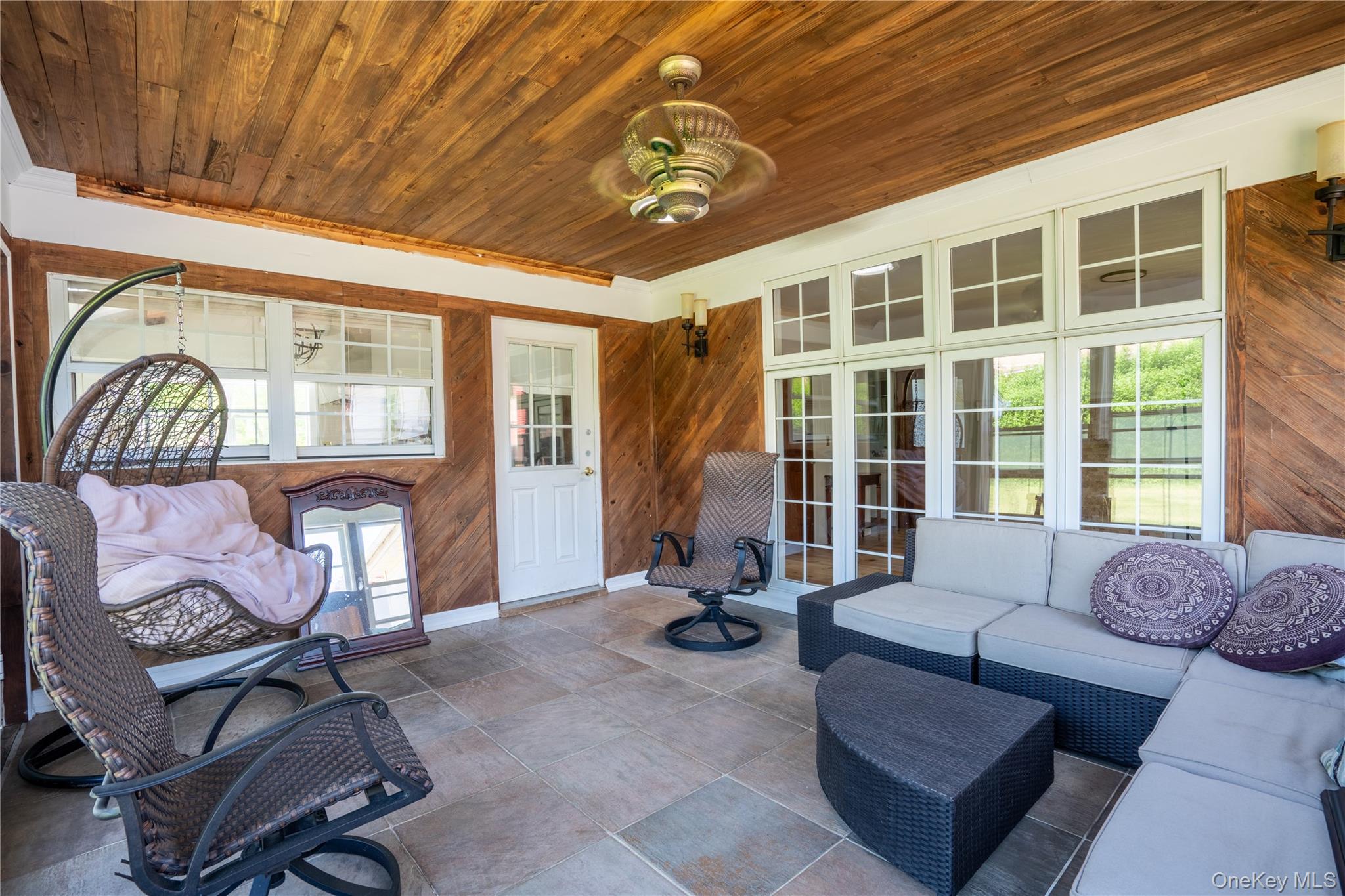 24435 Main Road Orient, NY 11957 - Photo 4 of 15