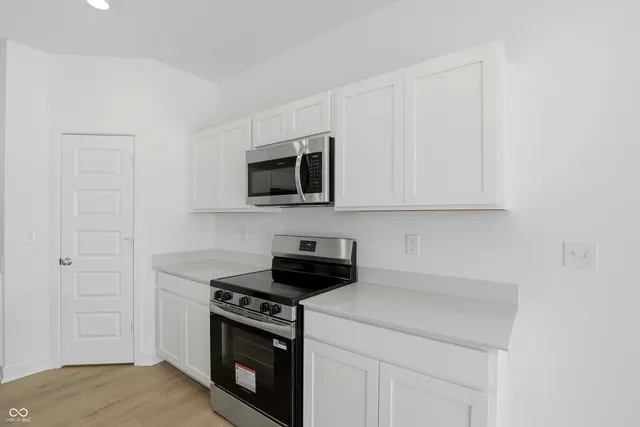 $257,685 | 2404 Dillon Drive, Greenfield, IN 46140