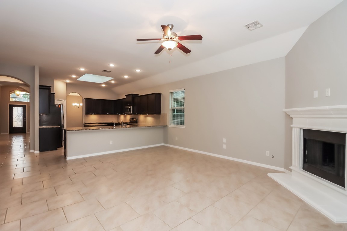 5518 Glenfield Spring Lane Spring, TX 77389 - Photo 5 of 18