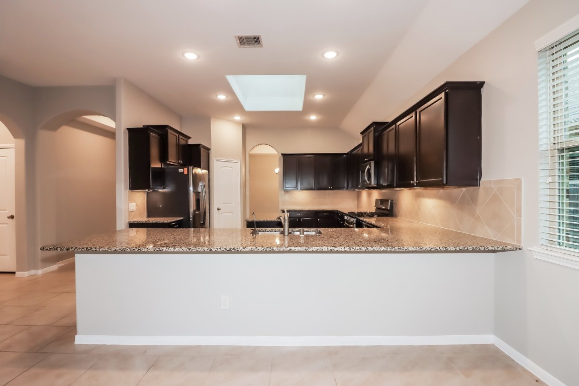 5518 Glenfield Spring Lane Spring, TX 77389 - Photo 7 of 18