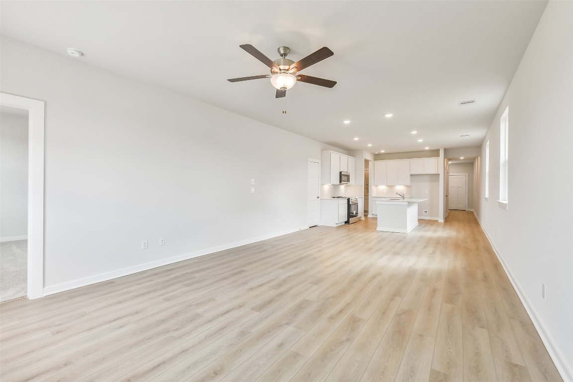 10938 Independence Road Cleveland, TX 77328 - Photo 14 of 37