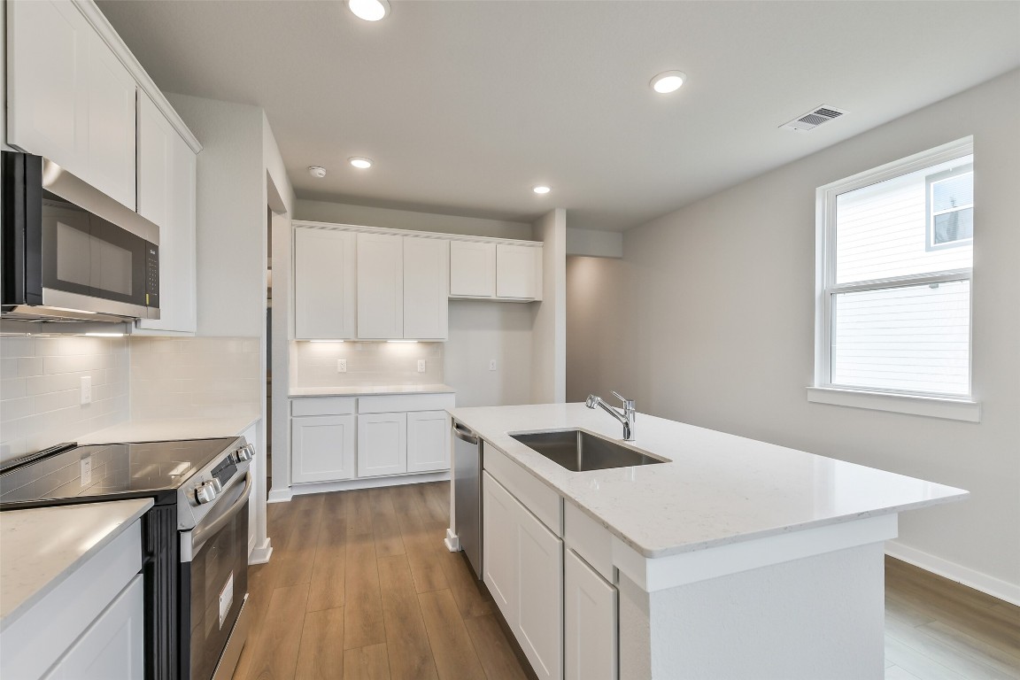 10938 Independence Road Cleveland, TX 77328 - Photo 17 of 37