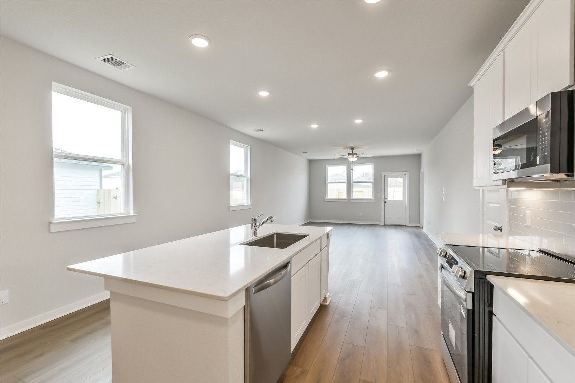 10938 Independence Road Cleveland, TX 77328 - Photo 18 of 37