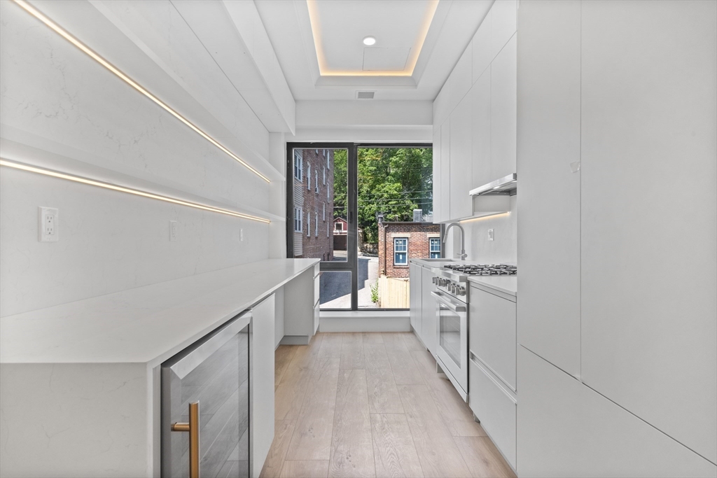 1580 Beacon Street, Unit PH1 Brookline, MA 02446 - Photo 3 of 7