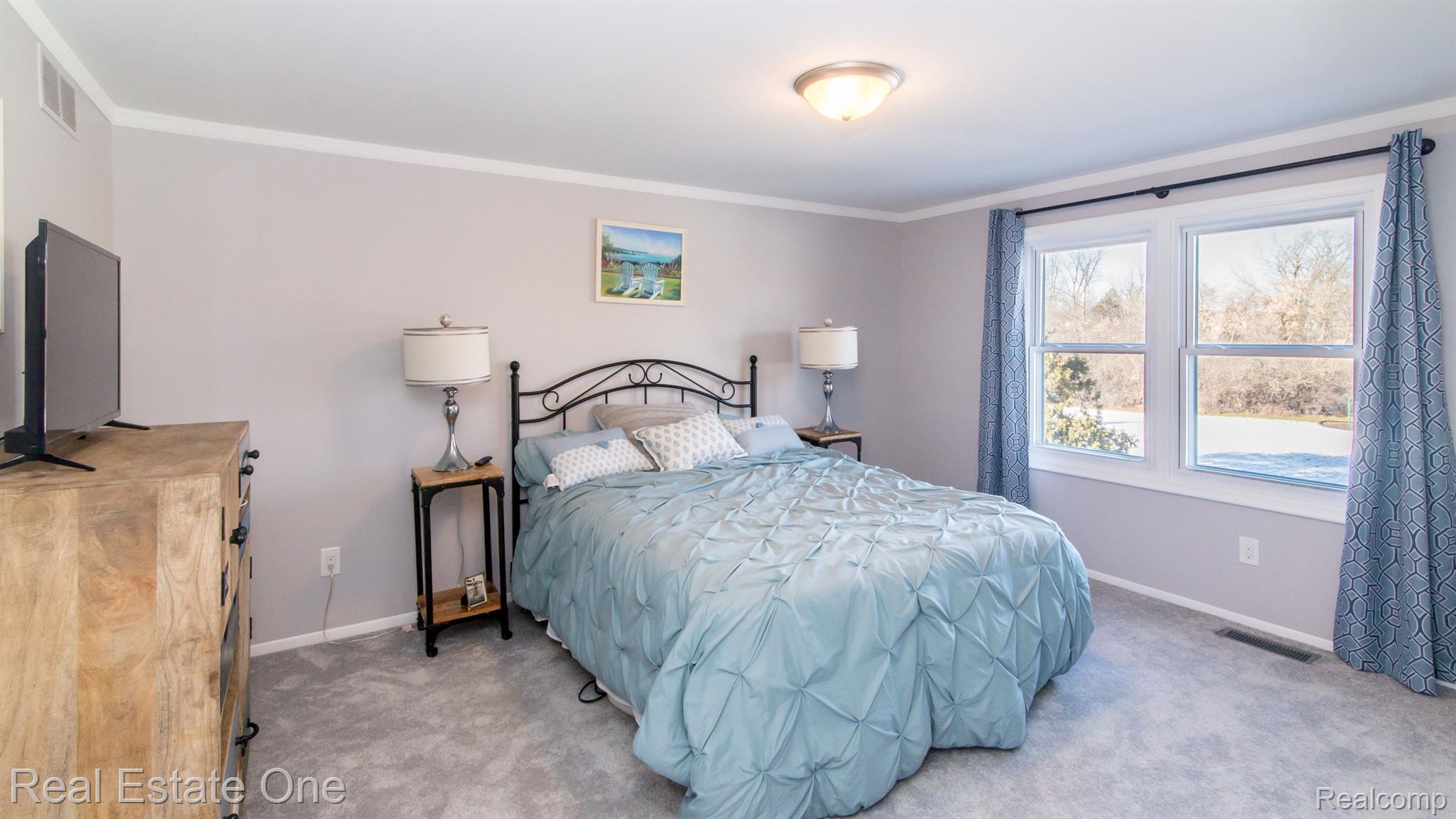 35280 Spring Hill Road Farmington, MI 48331 - Photo 41 of 62 Gallery Image 41