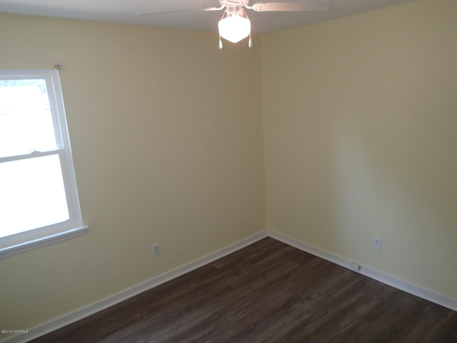 434 Dixon Road New Bern, NC 28560 - Photo 23 of 30 Bedroom #3