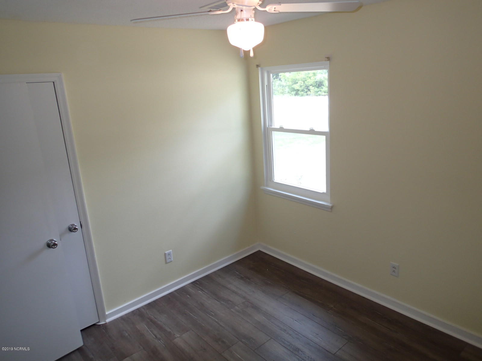 434 Dixon Road New Bern, NC 28560 - Photo 24 of 30 Bedroom #3