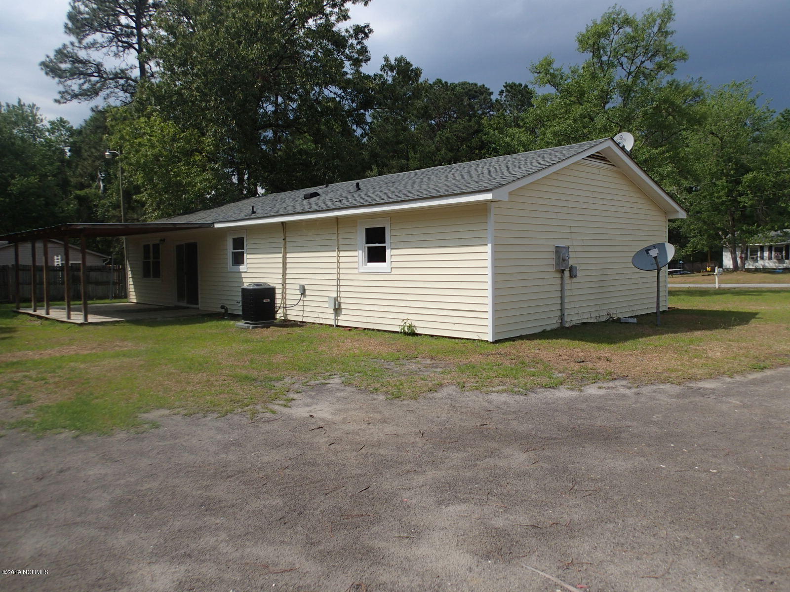434 Dixon Road New Bern, NC 28560 - Photo 25 of 30 P5310175