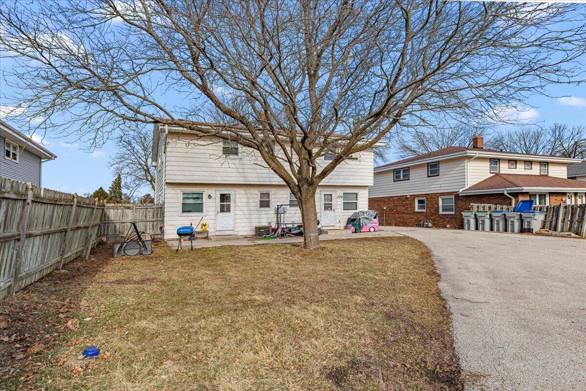 10817 West Appleton Avenue, Unit 10819 Milwaukee, WI 53225 - Photo 6 of 7 06-Appleton Ave-6