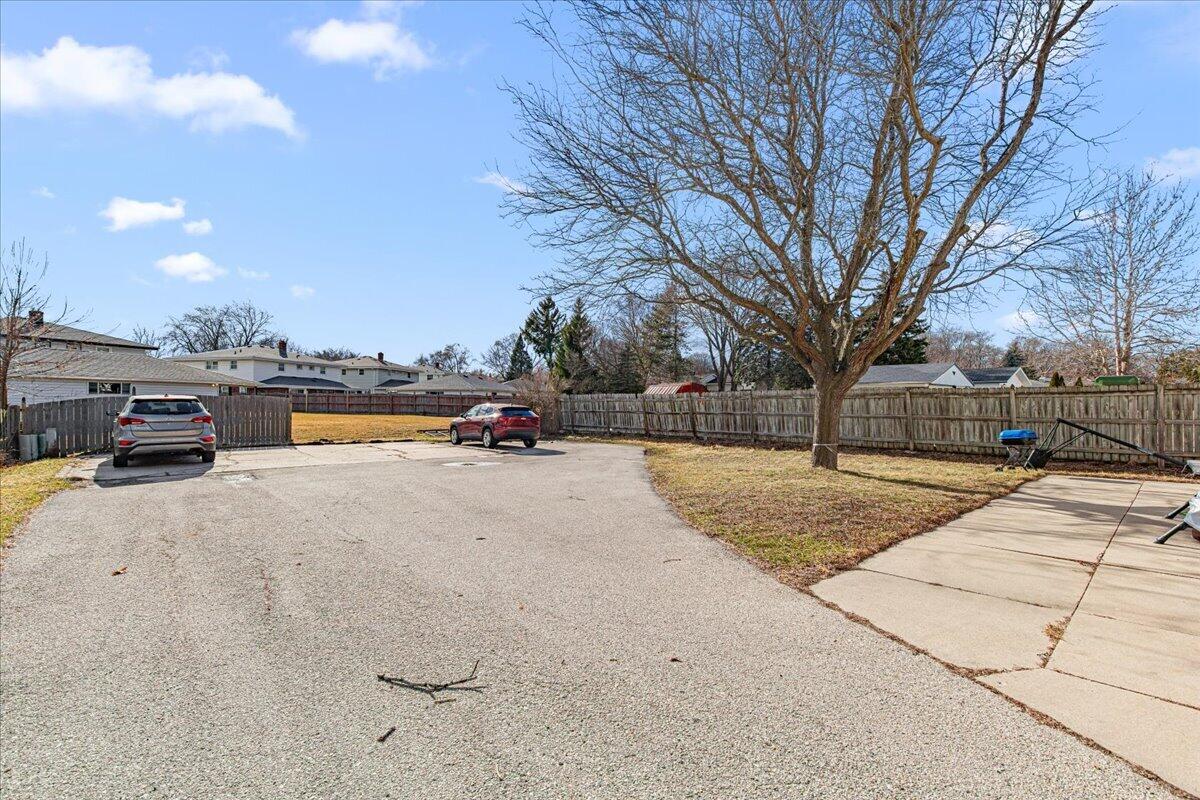 10817 West Appleton Avenue, Unit 10819 Milwaukee, WI 53225 - Photo 7 of 7 Parking for tenants, family and friends!