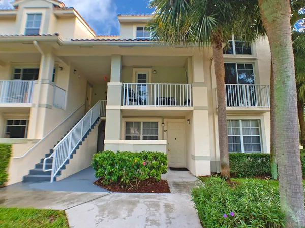 $2,300 | 1054 University Boulevard, Unit 10, Jupiter, FL 33458